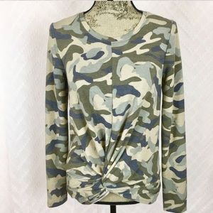 Cable & Gauge Twist Front Camo Top Medium